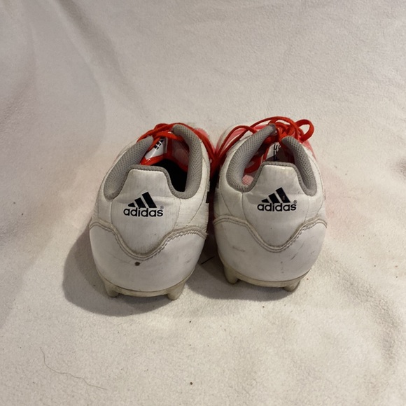 Soccer cleats - Picture 3 of 3